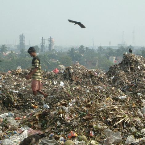  Street and garbage children