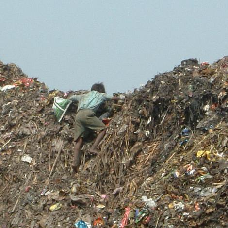  Street and garbage children